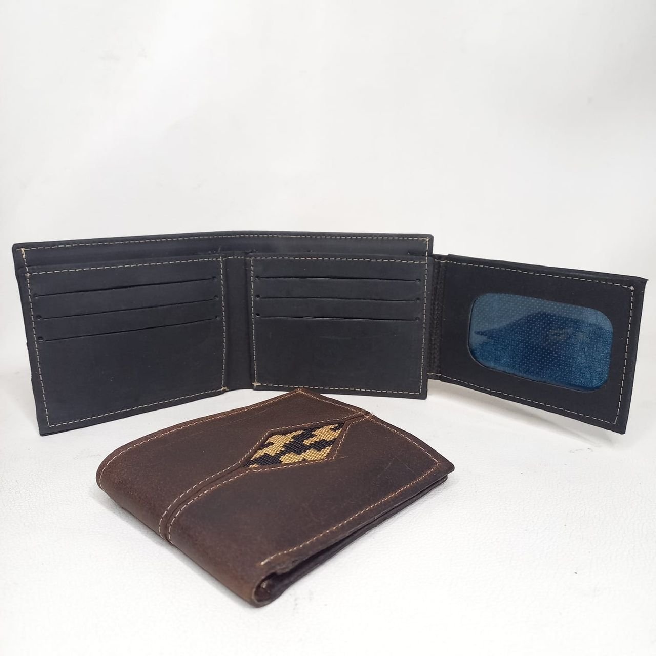 BILLETERA CUERO /CE/ ROMBO C/VOLANTE-BIH271